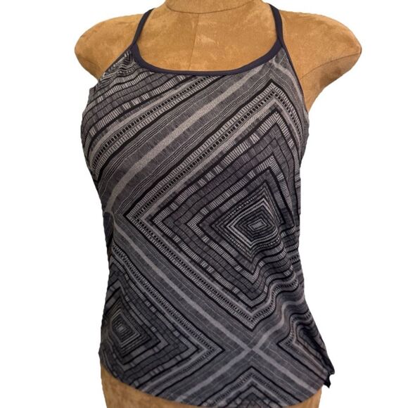 Women’s Fabletics Norwalk Black Grey Sports Top Built in Bra, Active Tank, Sz M - Picture 1 of 8